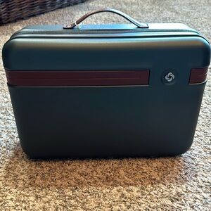 Samsonite Train Case